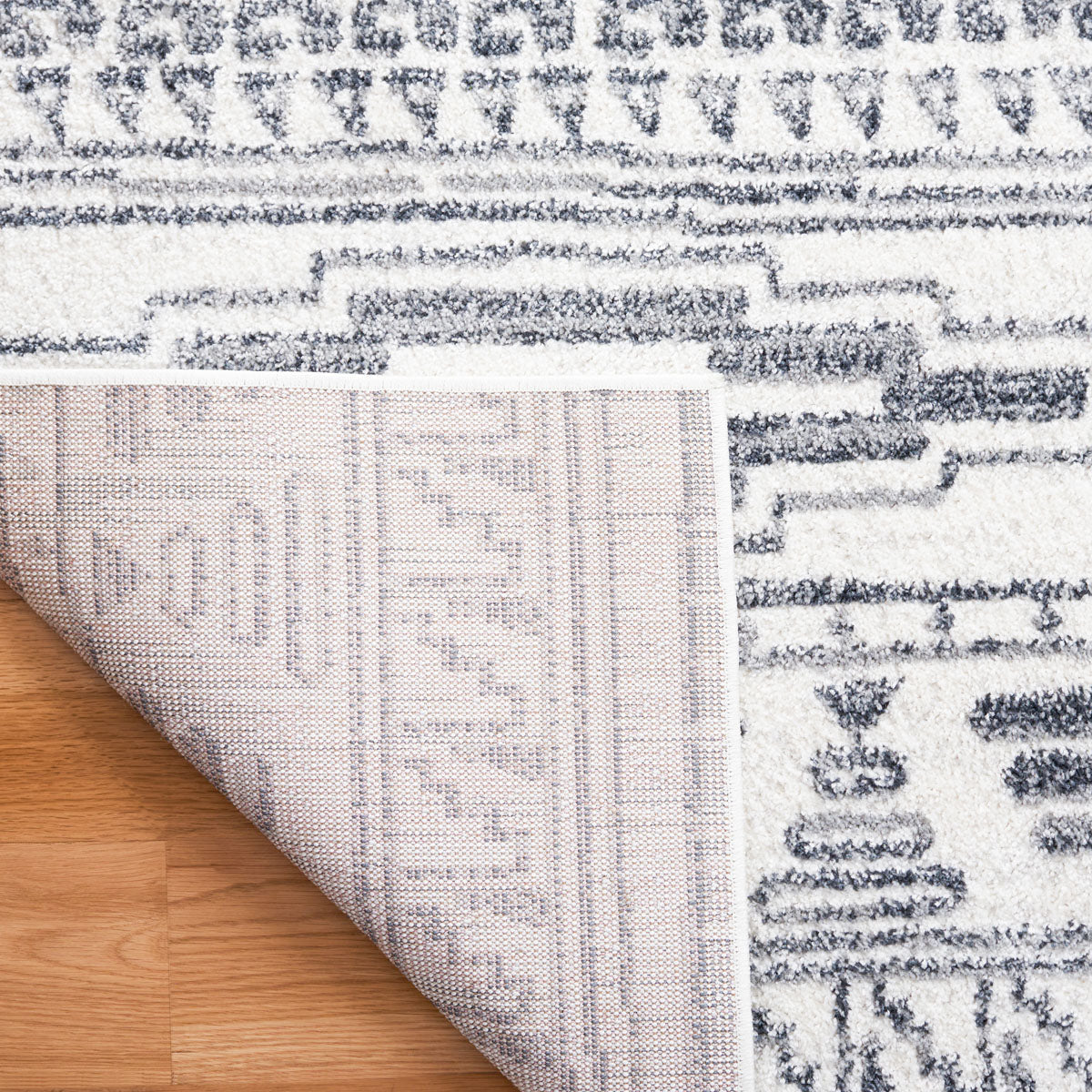 Layla 105 Rug | Safavieh - LAY105