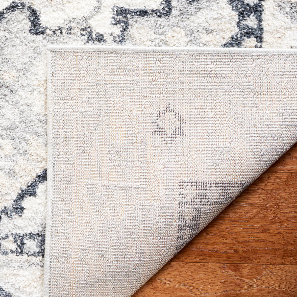 Layla 107 Rug | Safavieh - LAY107