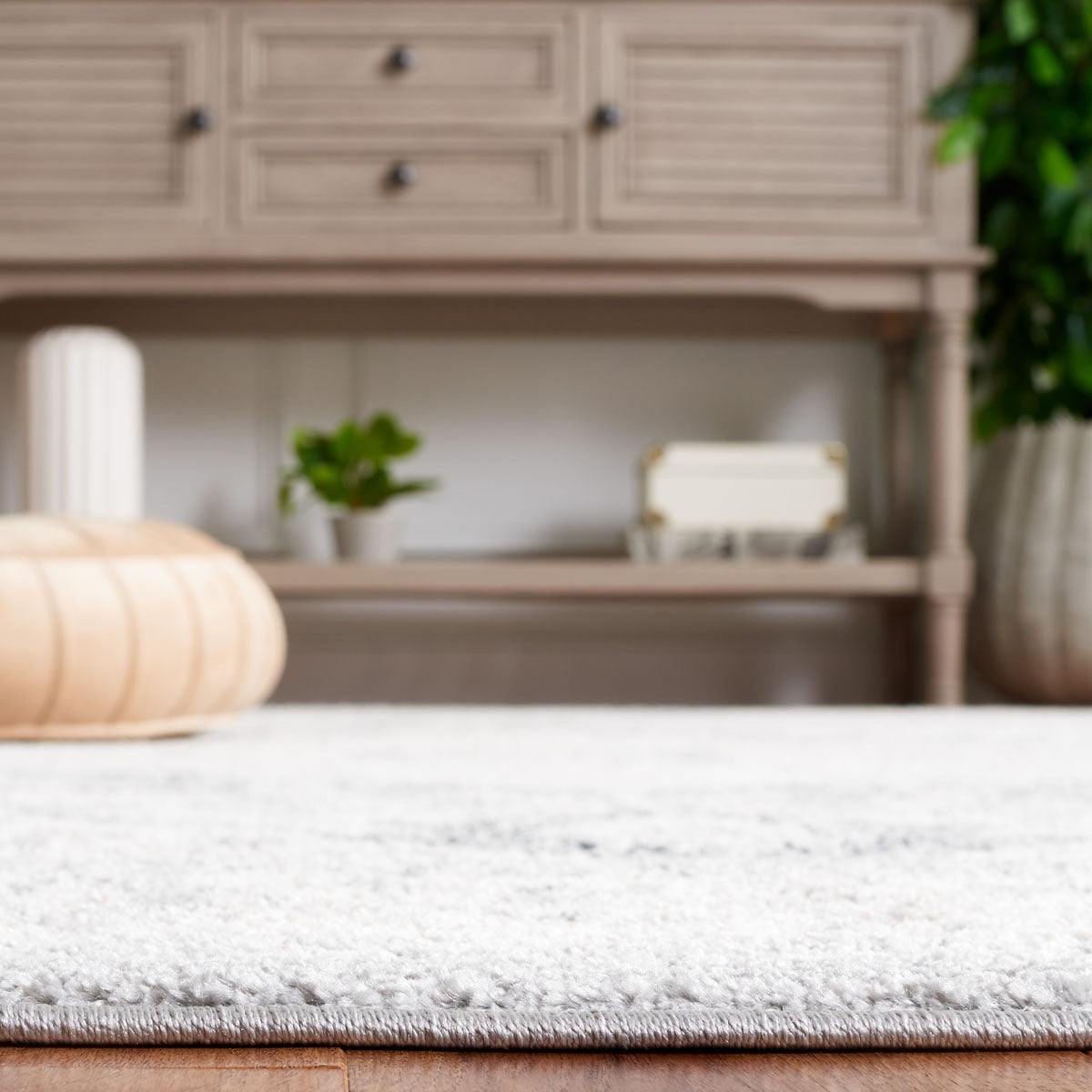 Layla 109 Rug | Safavieh - LAY109