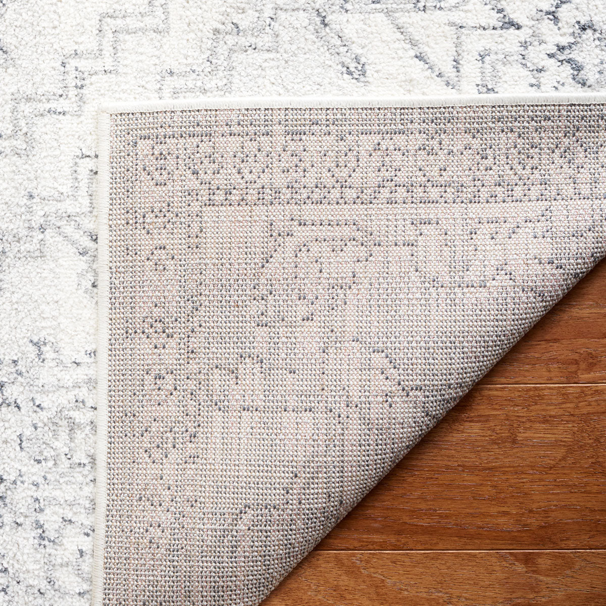 Layla 110 Rug | Safavieh - LAY110