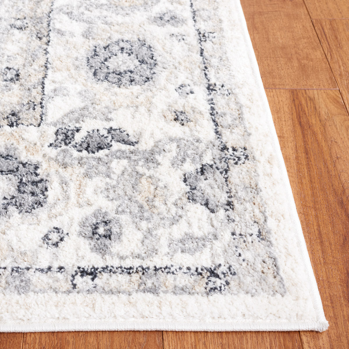 Layla 111 Rug | Safavieh - LAY111