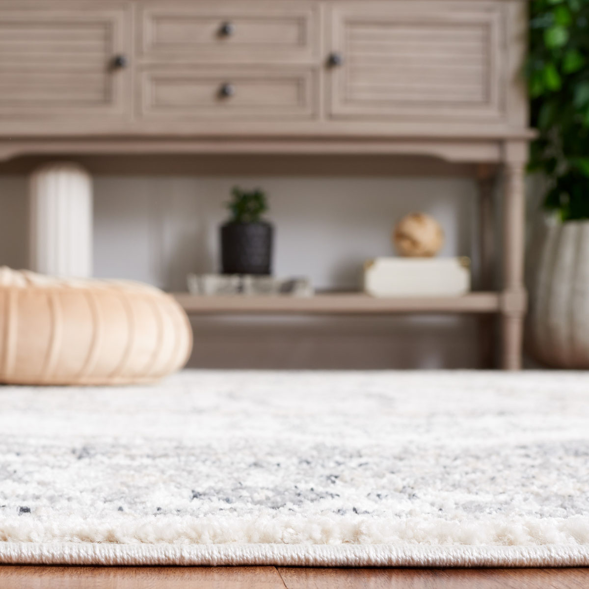 Layla 111 Rug | Safavieh - LAY111