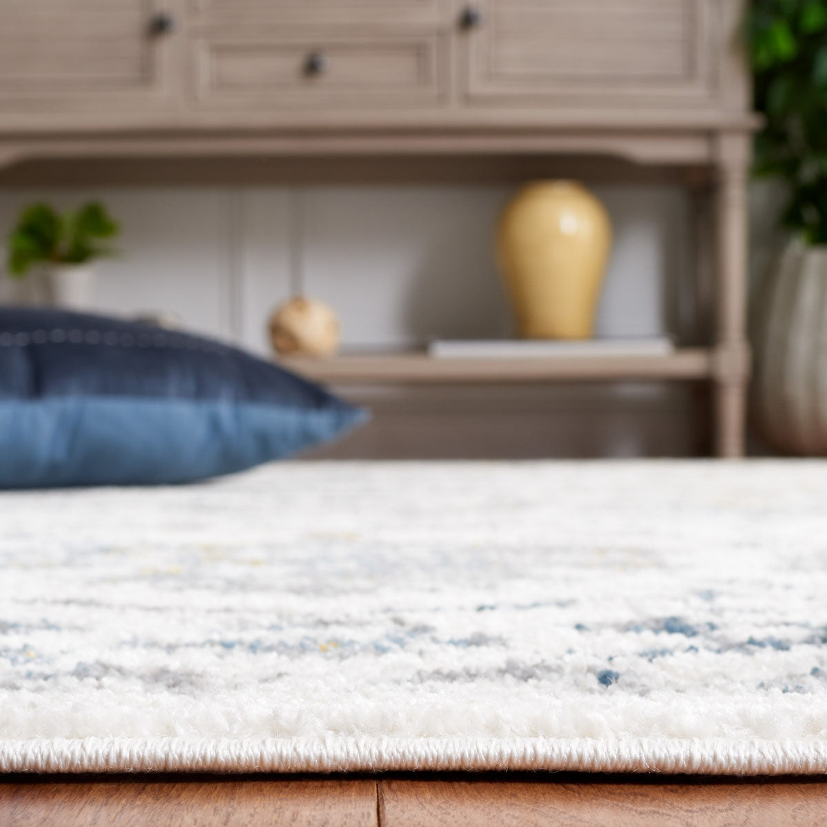 Layla 112 Rug | Safavieh - LAY112