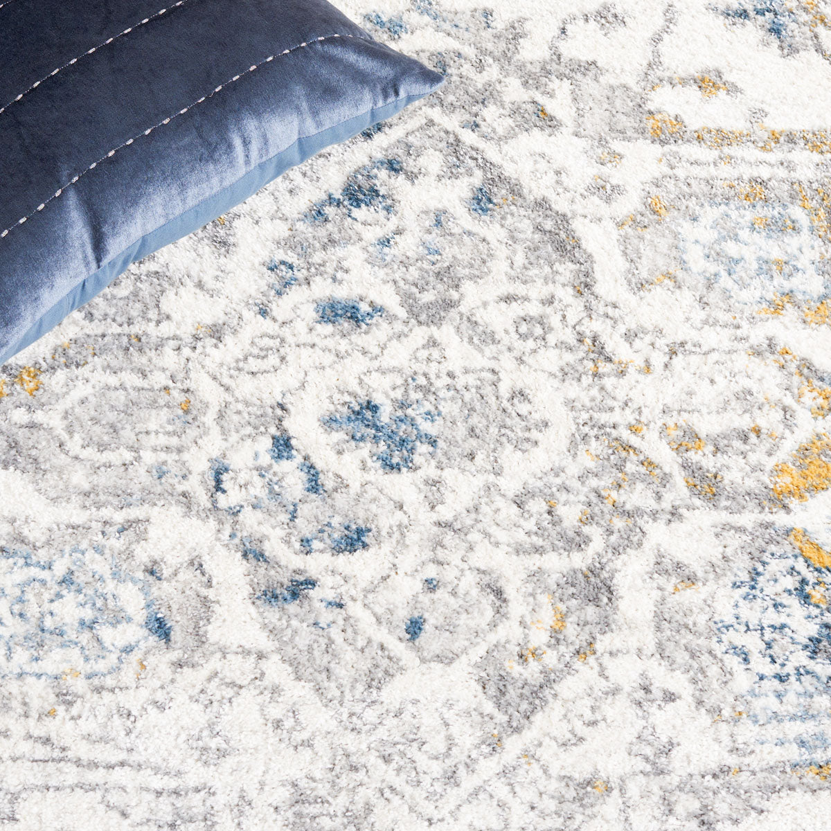 Layla 112 Rug | Safavieh - LAY112