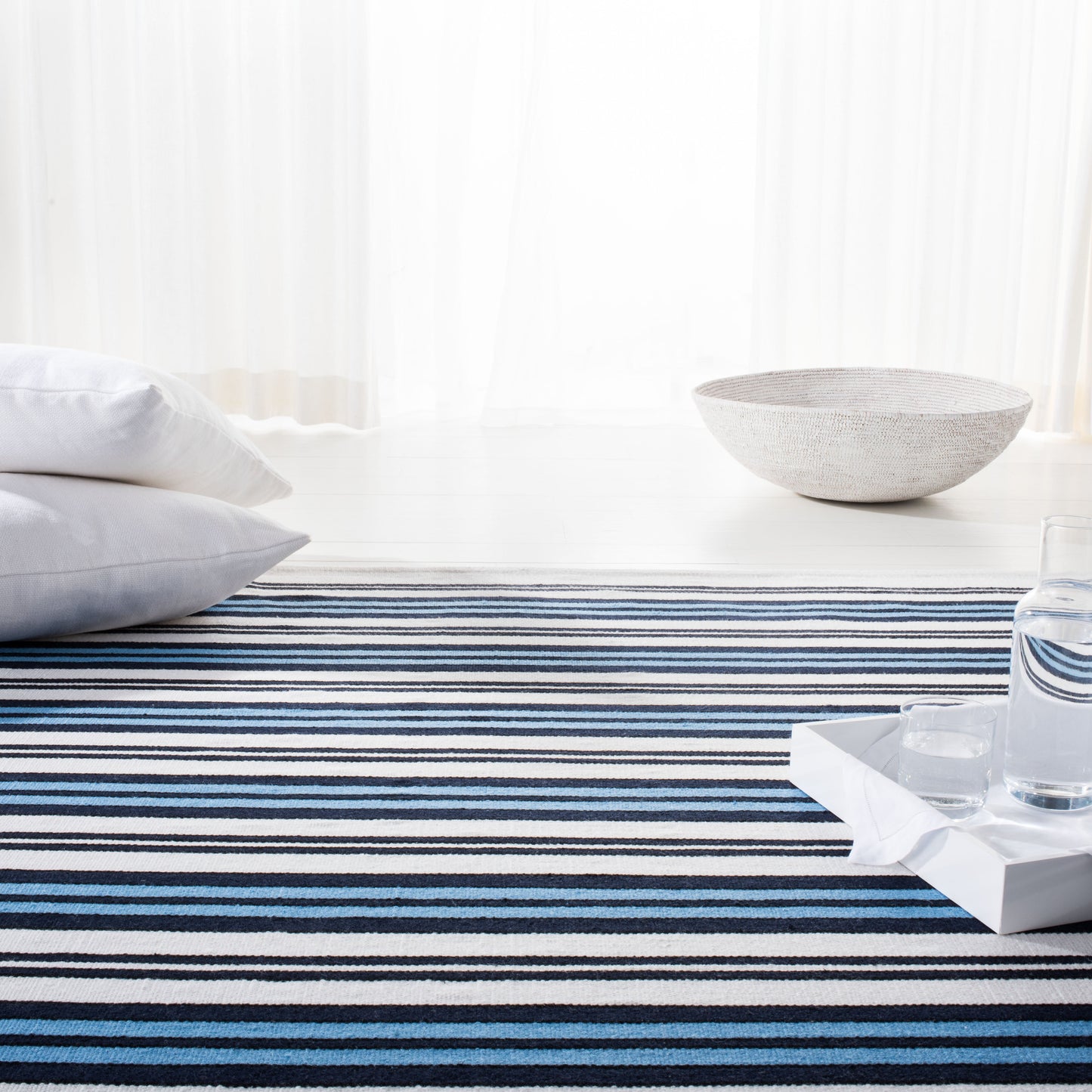 Leopold Stripe 2462 Rug | Lauren Ralph Lauren - LRL2462