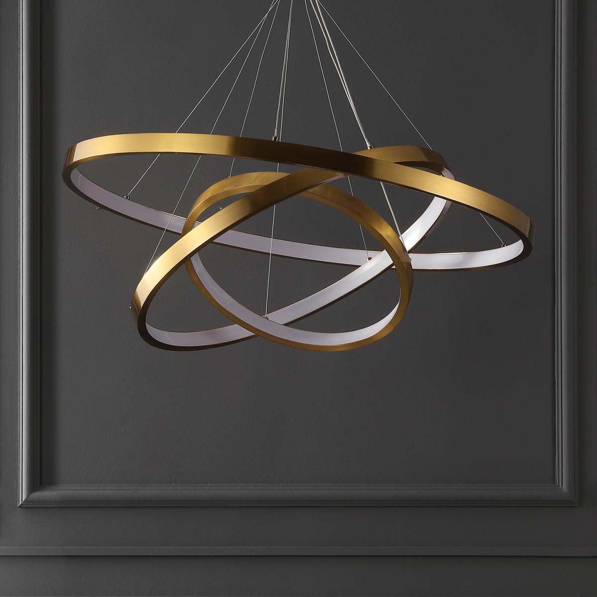 Meranda 3 Tier Chandelier | Safavieh Couture - CTL1001