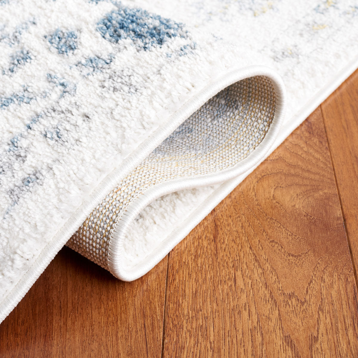 Layla 112 Rug | Safavieh - LAY112