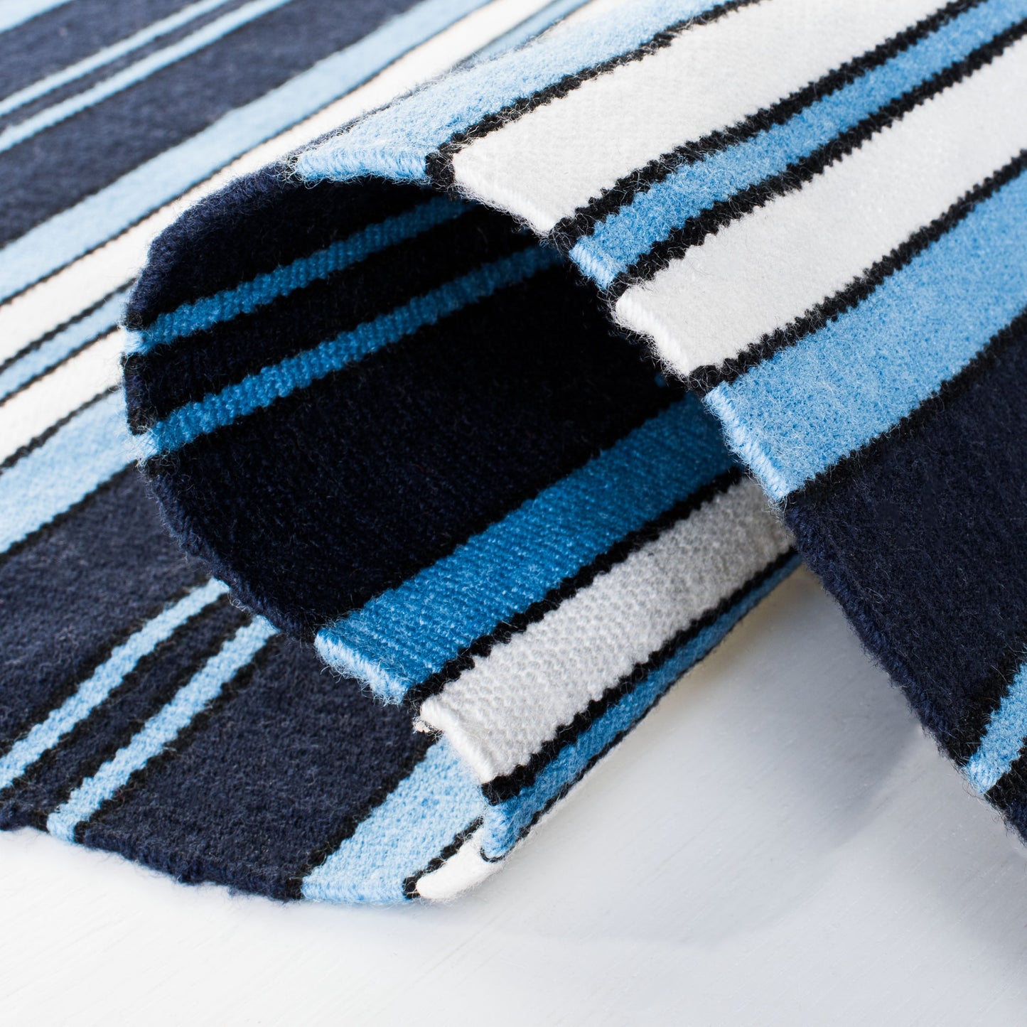 Leopold Stripe 2462 Rug | Lauren Ralph Lauren - LRL2462