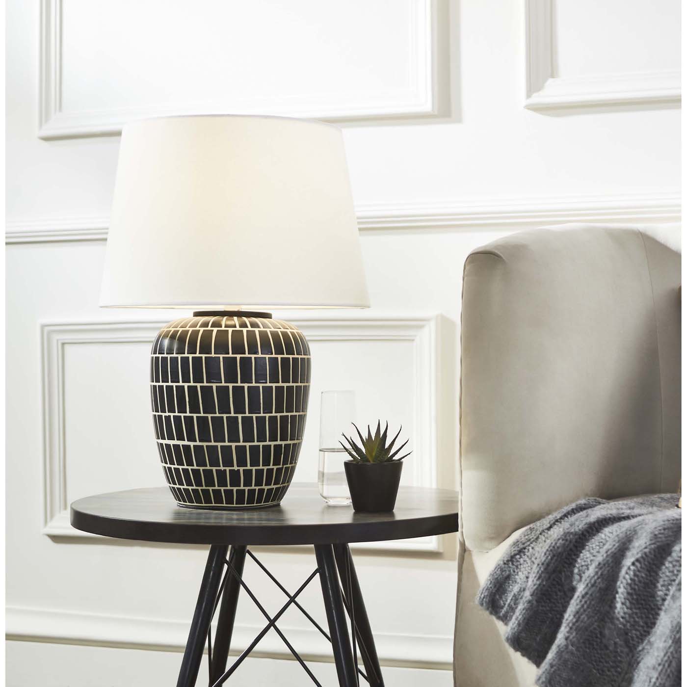 Aela Table Lamp | Safavieh - TBL2000